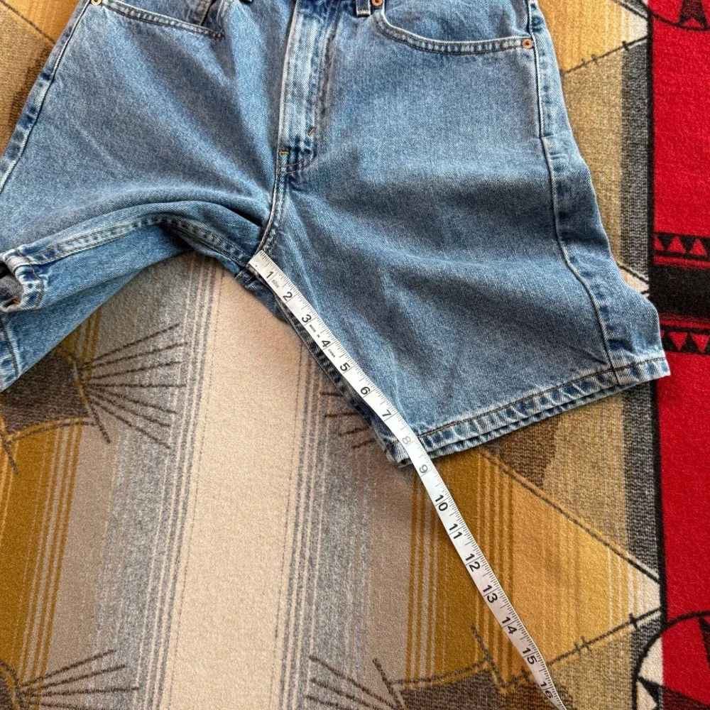 Levis 505 Regular Fit Denim Shorts Mens 30 Medium Wash Blue Cotton Jean Shorts